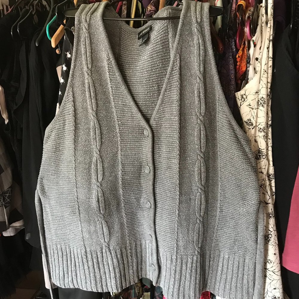 EUC! - Lane Bryant Grey sweater vest